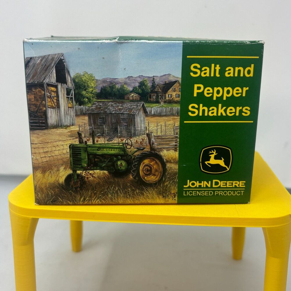 VINTAGE JOHN DEERE SALT & PEPPER SHAKERS. FARM SCENE NEW IN BOX